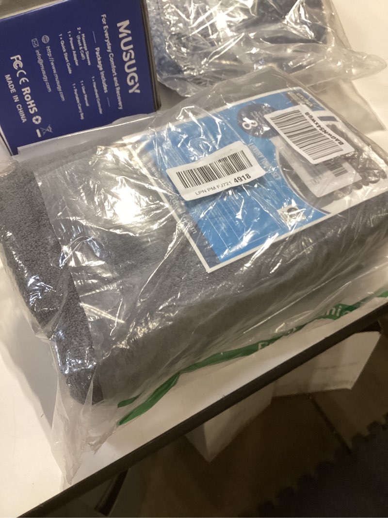 Condition photo showing Good Condition for utopia towels 8 piece luxury towel set – majestic plush, super absorbent & quicker-to-dry, thick 100% ring spun cotton towels for bathroom, spa & hotel – 2 bath, 2 hand, 4 washcloths, cool grey cool grey 8 pieces towel set
