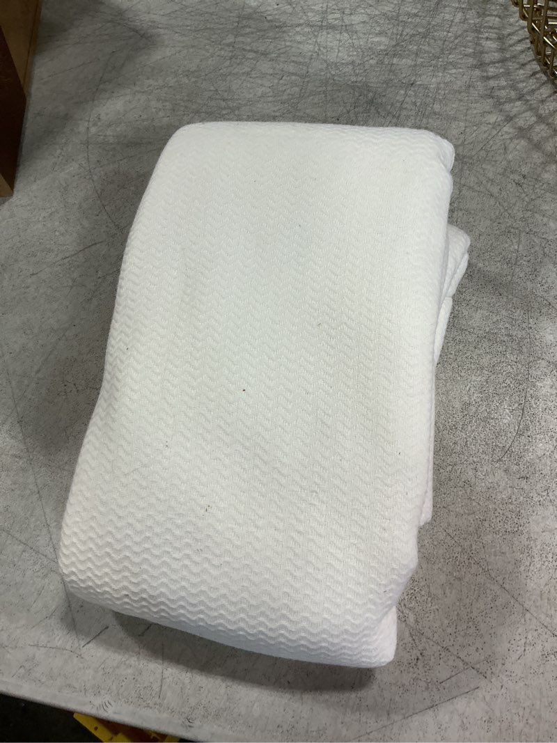 Condition photo showing Good Condition for bedsure gentlesoft 100% cotton blanket twin xl size for bed - breathable and lightweight, soft cozy textured herringbone woven summer blanket for college dorm, cream, 66x90 inches 02 - cream twin xl