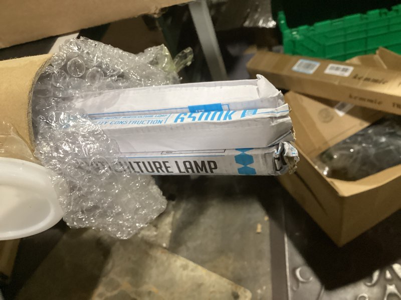 Condition photo showing New/Like New for vivosun t5 grow light bulbs 4 ft 46 inches, 54w 6500k ho fluorescent tubes light bulbs, cool white t5 bulb for 46 inches t5 light fixtures, t5 grow lights for indoor plants, 4 ft 54w pack of 5