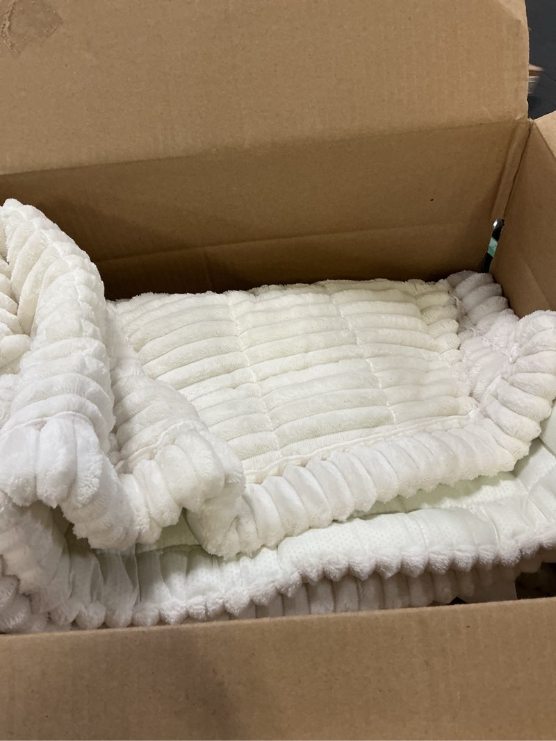 Condition photo showing Good Condition for ( pack of 3 ) Couch Cover for Dogs Washable, Fuzzy Pet Couch Covers for 2 Cushion Sofa Pet Friendly, Non Slip Sofa Cover (White, 23.6\" x 47\"/60 x 120cm) White 23.6\" x 47\"/60 x 120cm