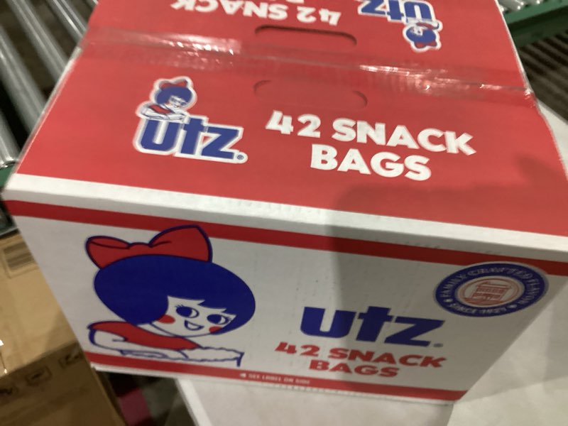 Condition photo showing New/Like New for Utz Ripples Original Crispy Chips Made from Fresh Potatoes, 42 Count, Crunchy Individual Snacks to Go, Gluten Free Snacks, brand is Utz, variation theme is Flavor that is Ripples Original, Size that is 42 Count (Pack of 1). Ripples Original 42 Ounce (Pack of 1)