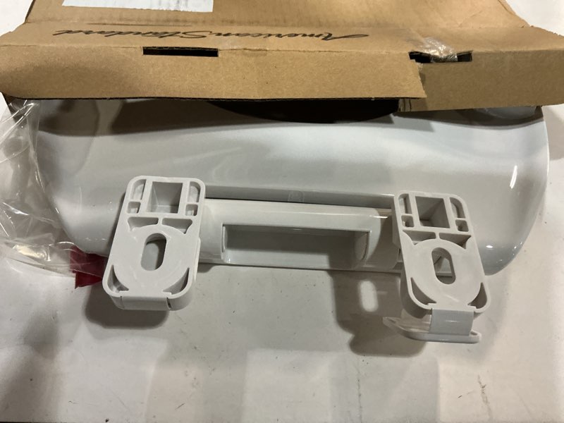 Condition photo showing Good Condition for american standard 5503a00b.020 transitional elongated toilet seat soft close, white elongated front