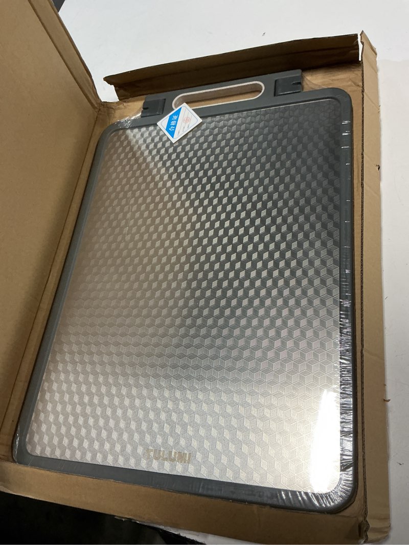 Condition photo showing New/Like New for Stainless Steel Chopping Board, Double-Sided Chopping Board, Stainless Steel Cutting Board, Robust, Scratch-Resistant Mesh Design, Separate Treatment of Vegetables and Meat