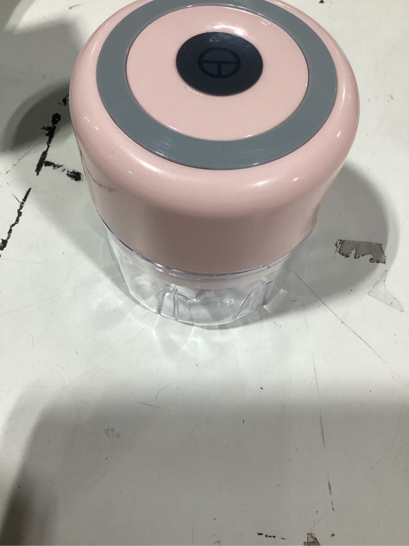 Condition photo showing Good Condition for Similar product Ourokhome Manual Food Processor Vegetable Chopper, Portable Hand Pull String Garlic Mincer Onion Cutter for Veggies, Ginger, Fruits, Nuts, Herbs, etc., 650ml, Green 650 ml Green