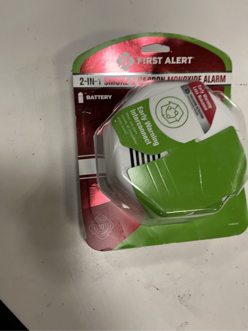 Condition photo showing Good Condition for first alert smco500v, interconnect battery-operated combination smoke & carbon monoxide alarm with voice alerts, 1-pack (pack of 1) precision detection smco500v