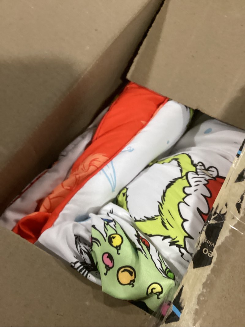 Condition photo showing As Is for Franco Grinch by Dr. Seuss Holiday & Christmas Bedding Super Soft Comforter and Sheet Set with Sham, 7 Piece Queen Size (Official Dr. Seuss Product) Grinch - White + Red 7 Piece Queen Size