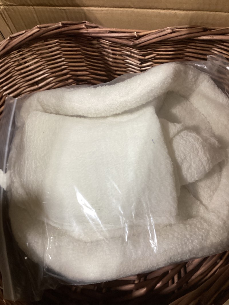 Condition photo showing Good Condition for Kate Newborn Photography Props Brown Heart Shaped Rattan Basket Handcrafted Baby Basket Set for Baby Photography Photoshoot with White Pillow and Mat and Stretch Wrap Basket with Mat and Baby Wrap