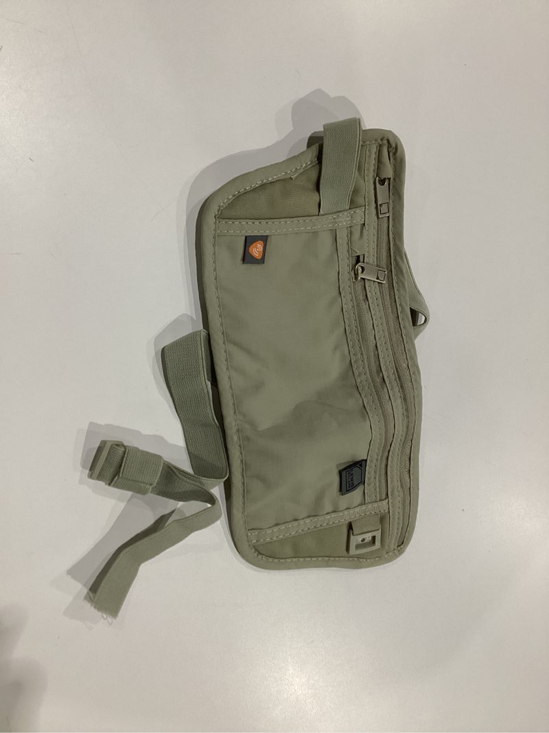 Condition photo showing New/Like New for Lewis N. Clark Women's RFID Blocking Money Belt Travel Pouch + Credit Card, ID, Passport Holder for Women & Men, Taupe, One Size