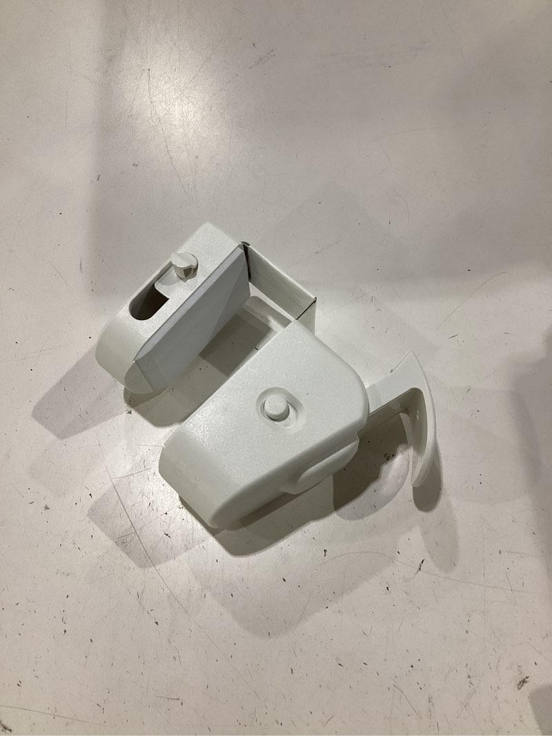 Condition photo showing Good Condition for huglock - the snap-on door lock kids can't reach or defeat - no tools or adhesives required - works with door knob, lever or handle - childproof safety locks are toddler, baby and child proof (1 pack)