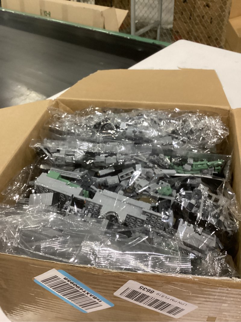 Condition photo showing New/Like New for cologne cathedral building block set, moc gothic architecture model, advanced building kit, authentic replica of germany’s iconic landmark, large display dec for adults(8614pieces)