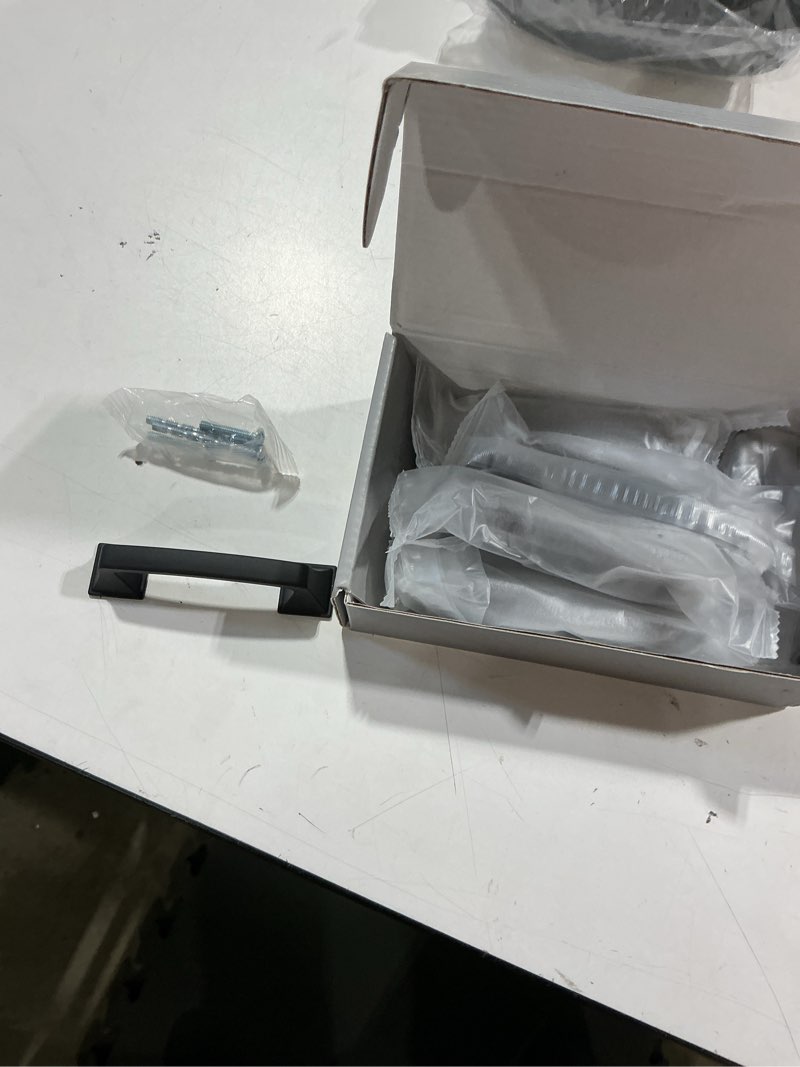 https://lotting-media.assets.bidfta.com/lotting_cb856037-9cab-47d8-b887-f9888aea738f