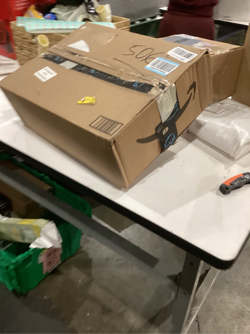 Condition photo showing Good Condition for Travelers Club 32" Midgard Expandable Rolling Travel Bag Red