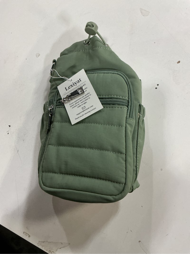 Condition photo showing New/Like New for Lexiyat Water Bottle Bag 40 oz Crossbody Holder for Walking Hiking Insulated Carrier Purse with Adjustable Strap Green