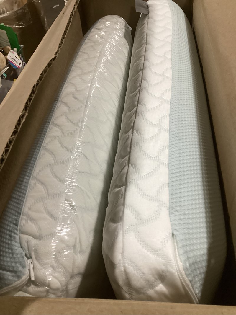 Condition photo showing Good Condition for tempur-pedic tempur-cloud® + cooling pillow, standard - 2-pack