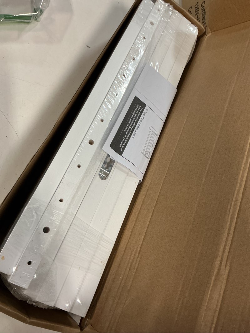 Condition photo showing New/Like New for nursery book shelves, scalloped shelves, floating book shelves for wall, nursery deocr for baby, toddler (white, 16.5 inches) white 16.5 inches