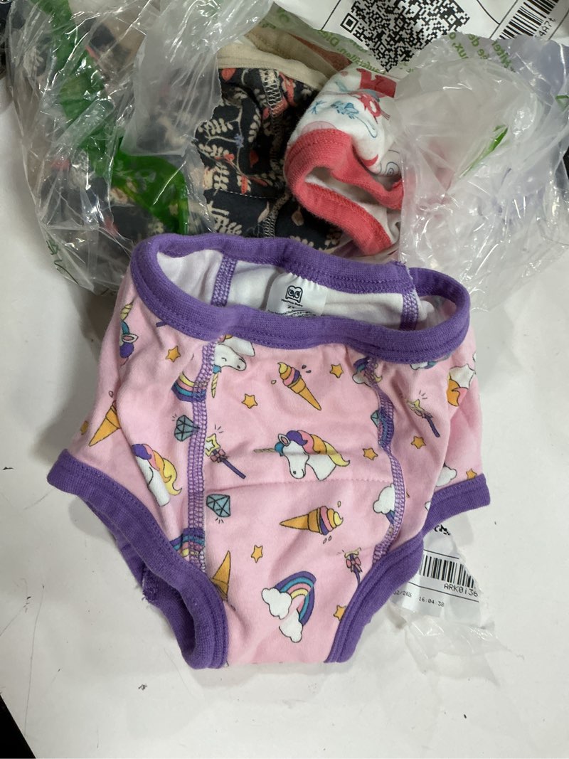 Condition photo showing Good Condition for MooMoo Baby 8 Packs Potty Training Pants Cotton Absorbent Training Underwear for Toddler Boy and Girls 2T-9T