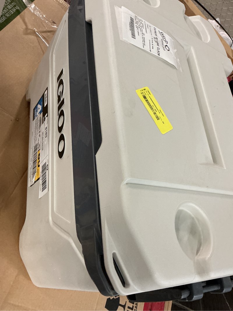 Condition photo showing Good Condition for igloo bone white and gray 60-quart sunset roller cooler