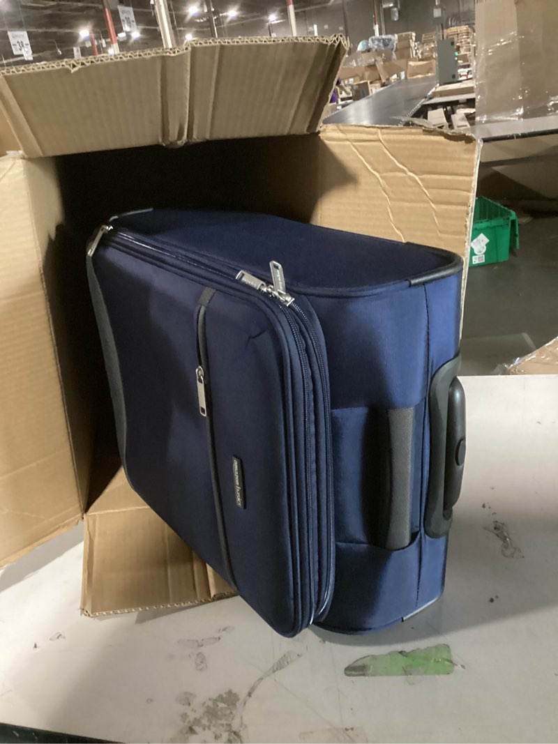 Condition photo showing Good Condition for amazon basics 28" large checked softside expandable suitcase with 360-degree multi-directional spinner wheels, zippered pockets, telescoping handle, spacious, navy blue navy blue 28? large checked
