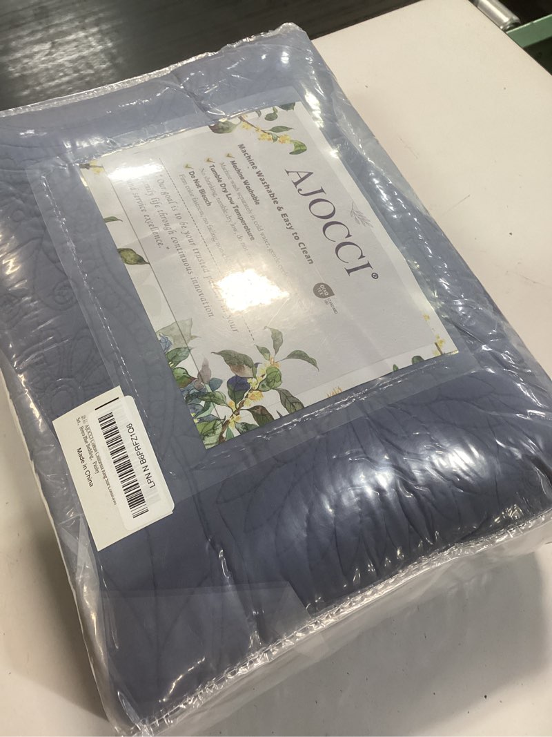 Condition photo showing New/Like New for cotton california king size comforter set?retro blue bedding?paisley bedspreads?soft cotton quilt solid color (118”*106”) with 2 pillow shams?lightweight bedspread all seasons 3 piece 02-1 retro blue california king(118"x106")