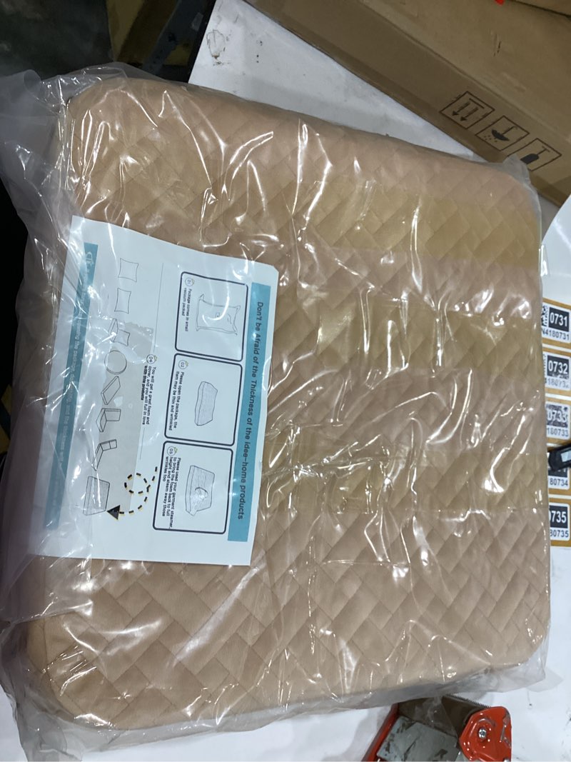 Condition photo showing As Is for seat cushion