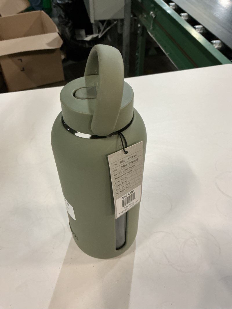Condition photo showing Good Condition for bink 36 oz. big bottle with flip cap