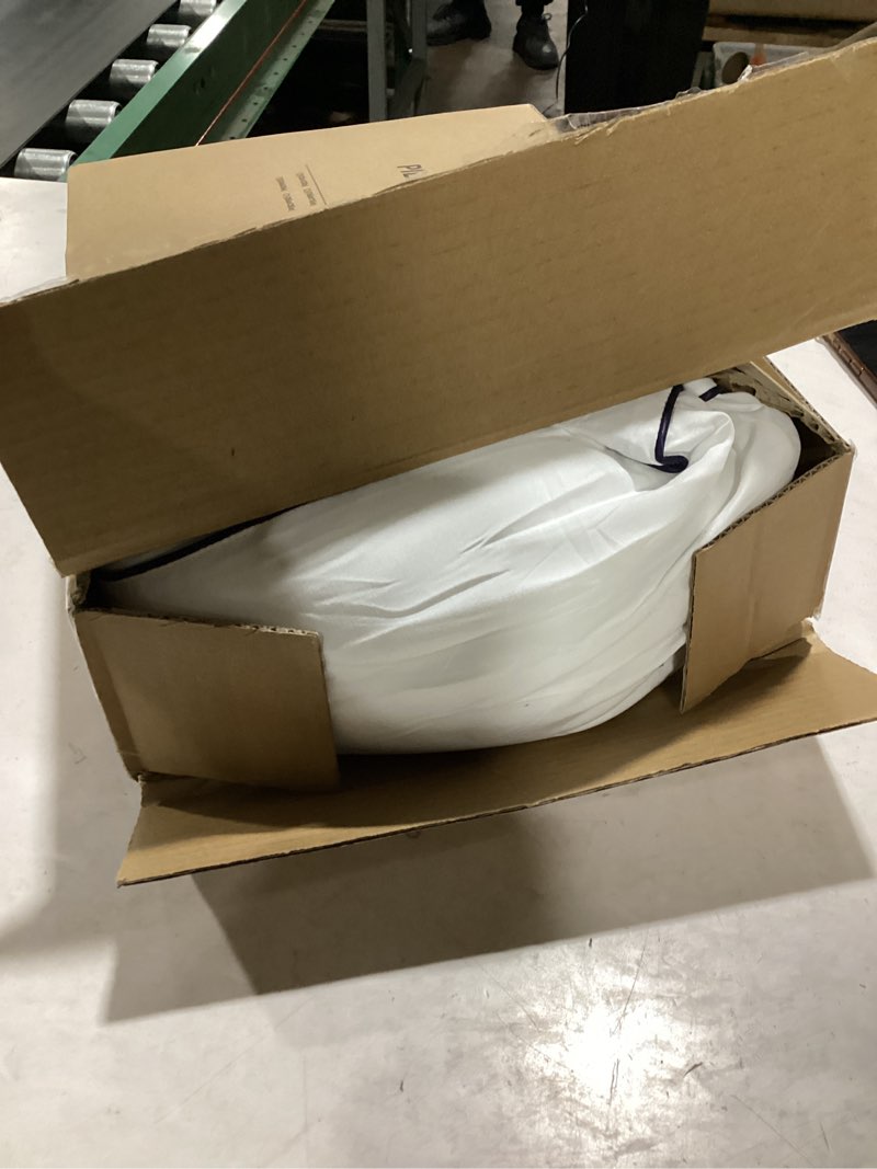 Condition photo showing New/Like New for puredown® 22x22 Pillow Inserts Set of 2, Full Fluffy Down Alternative Decorative Pillows, Soft Plush Throw Pillows for Couch, Sofa, Bed and Home Decor 1 22x22 Inch (Pack of 2)