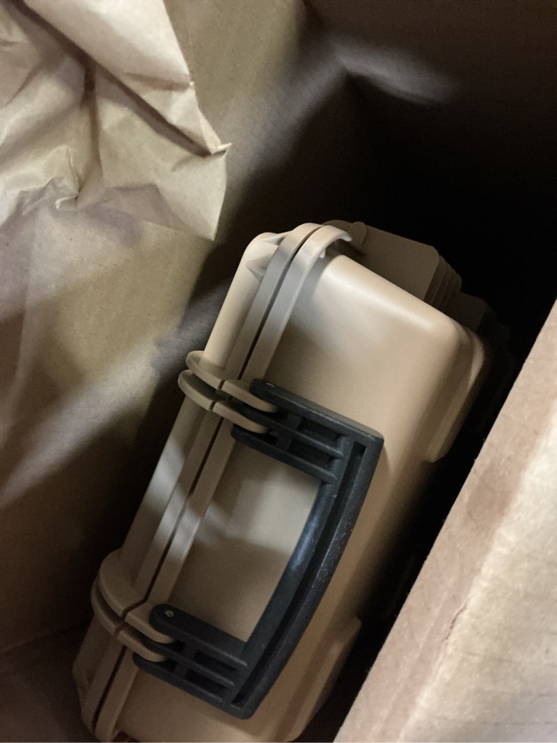 Condition photo showing Good Condition for vevor rifle case, rifle hard case with 4 layers fully-protective foams, lockable hard gun case with wheels, ip67 waterproof & crushproof, for rifles or shotguns 40 inch khaki