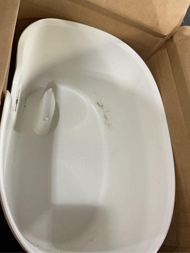 Condition photo showing Good Condition for richell paw trax high wall cat litter box xl, large high sides cat litter pan in white
