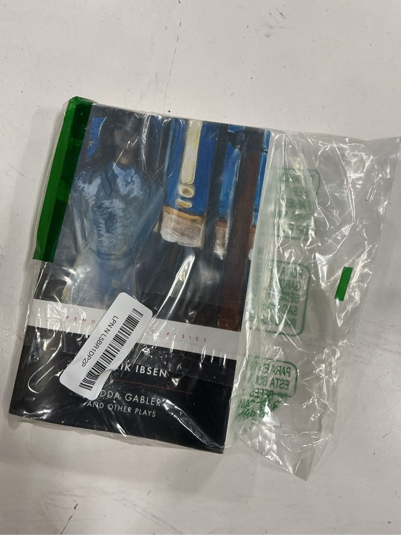 Condition photo showing Good Condition for Hedda Gabler and Other Plays (Penguin Classics)