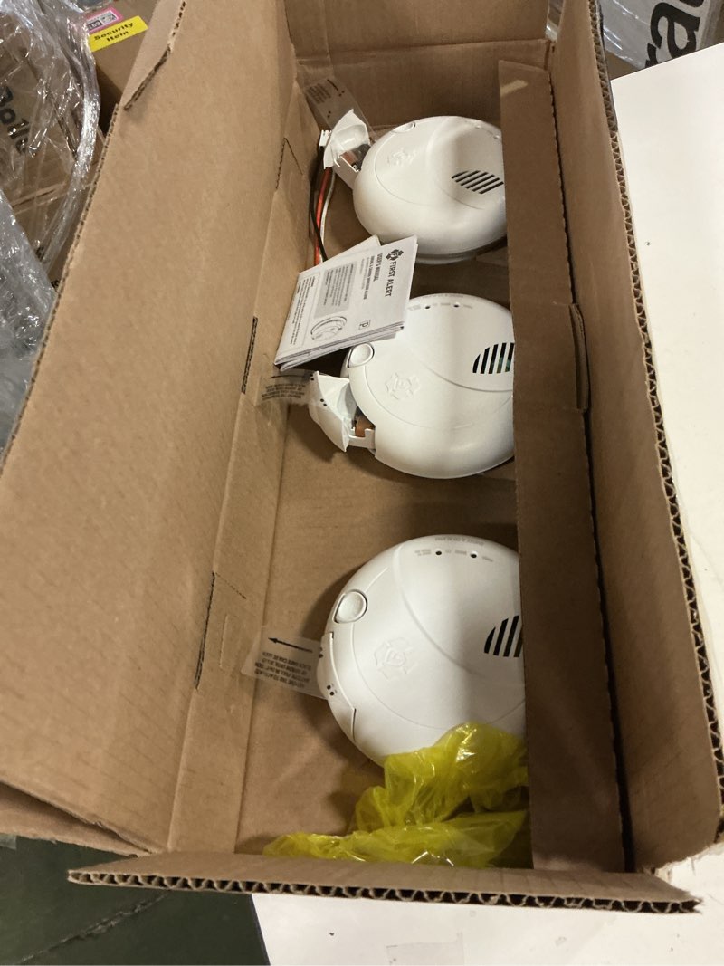 Condition photo showing Good Condition for First Alert Combination Smoke & Carbon Monoxide Alarm, Interconnect Hardwire Detector with Battery Backup and Voice & Location Alerts, SMCO100V-AC, 3-Pack 3-Pack Precision Detection