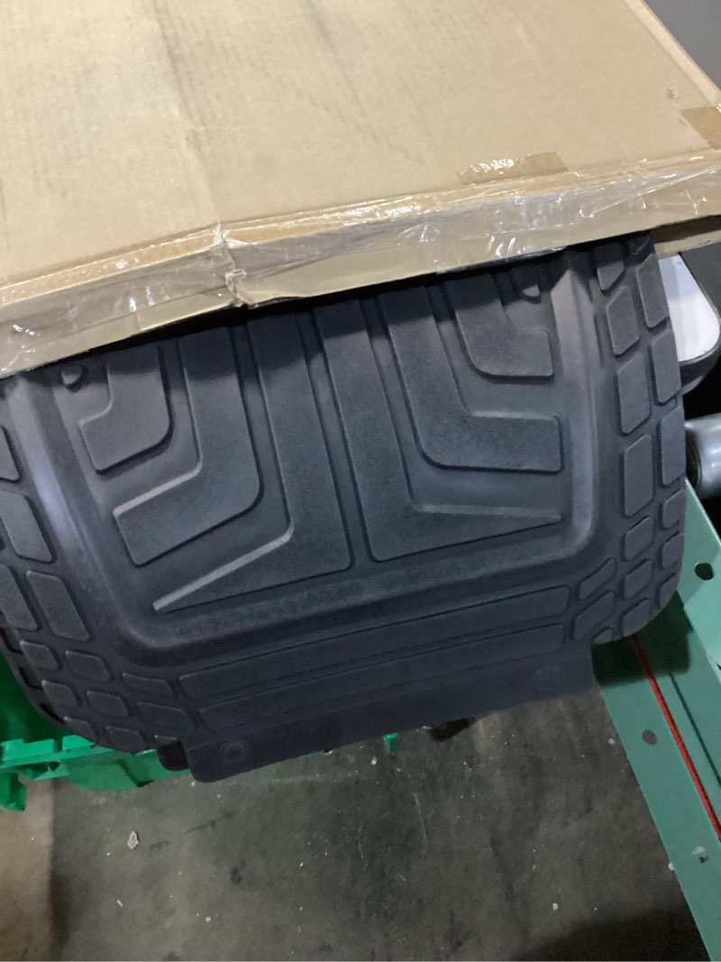 Condition photo showing Good Condition for amazon basics 4-piece premium all-season anti-slip rubber floor mats, all weather protection for cars, suvs and trucks, universal trim to fit, black