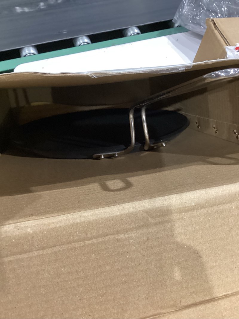 Condition photo showing Good Condition for hawkins futura 30 cm flat tava, non stick tawa with stainless steel handle, tawa with rim, pancake pan, flat pan, black (nft30)