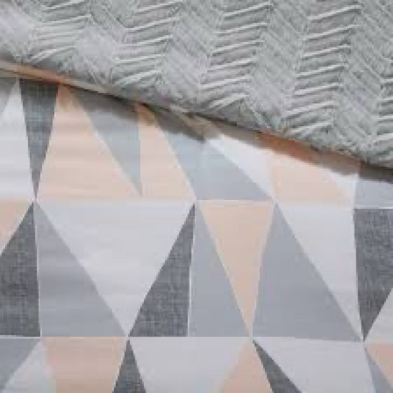 Intelligent Design Ellie Comforter Set Full/Queen Size - Blush, Grey, Geometric Triangle – 3 Piece Bed Sets – Ultra Soft Microfiber Teen Bedding for Girls Bedroom