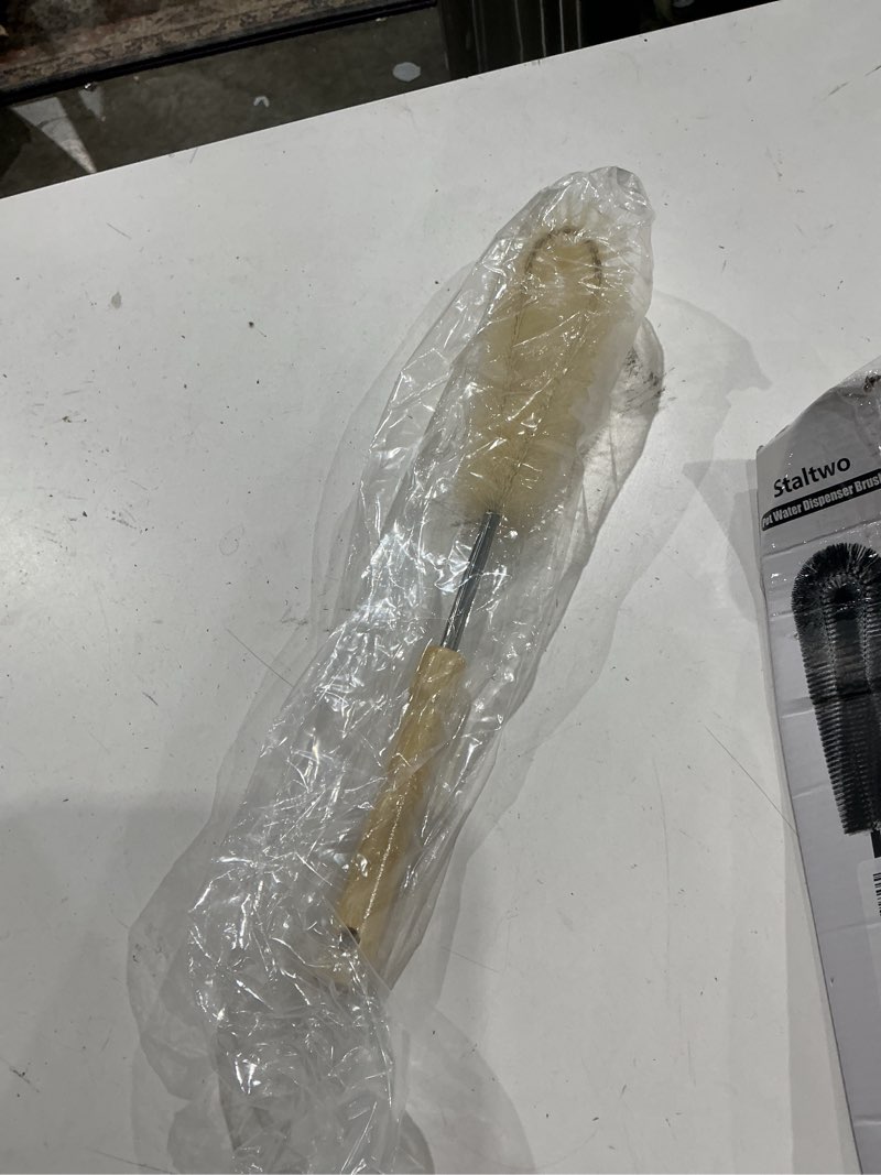 Condition photo showing Good Condition for staltwo pet water dispenser bottle brush