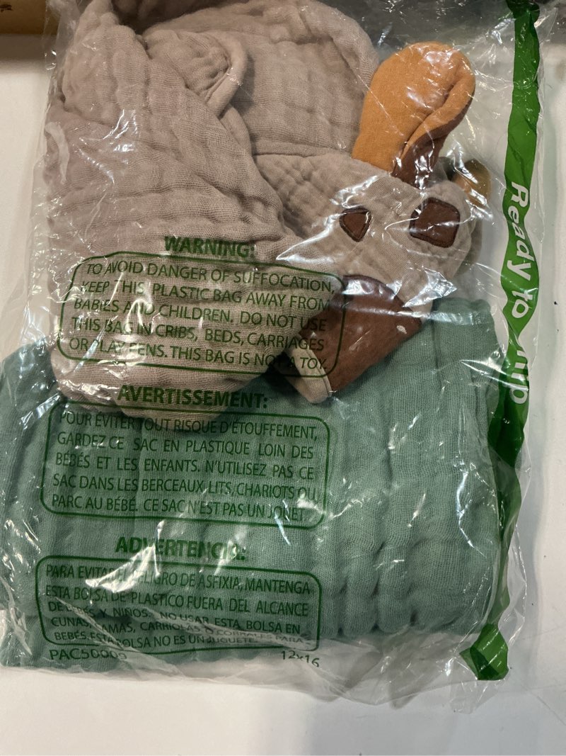 Condition photo showing Good Condition for Blissful Diary Muslin Baby Hooded Towel 2 Pack, Soft & Absorbent Bath Towel for Infant, Toddler, Unisex, Baby Gift, Newborn Essentials, Bear & Giraffe Smart Bear & Gentle Giraffe 2 Pack