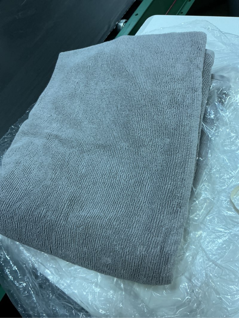 Condition photo showing Good Condition for quince home ultra plush cotton bath towel gray set of 2