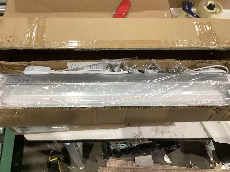 Condition photo showing New/Like New for Grow Light, 2ft T8,100W(4 x 25W, 600W Equivalent), Super Bright, Full Spectrum Sunlight Plant Light, LED Grow Light Strips, Grow Lights for Indoor Plants,Greenhouse,4-Pack 2FT-4pack