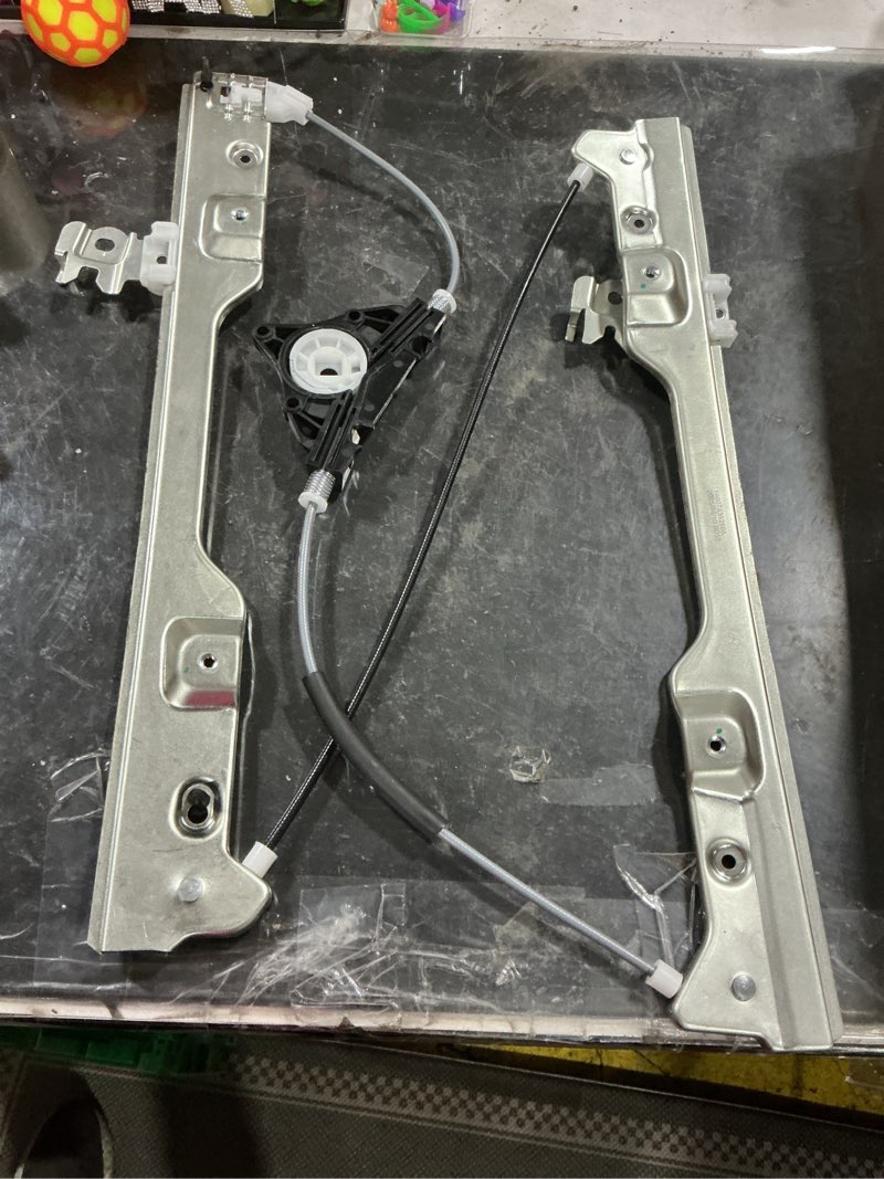 Condition photo showing New/Like New for 741-644 front left driver side power window regulator with motor for:-chevy for:-gmc silverado sierra 1500 2500 3500 tahoe yukon 1999-2009, for:-cadillac escalade 02-09, 2 pins oe#15077853