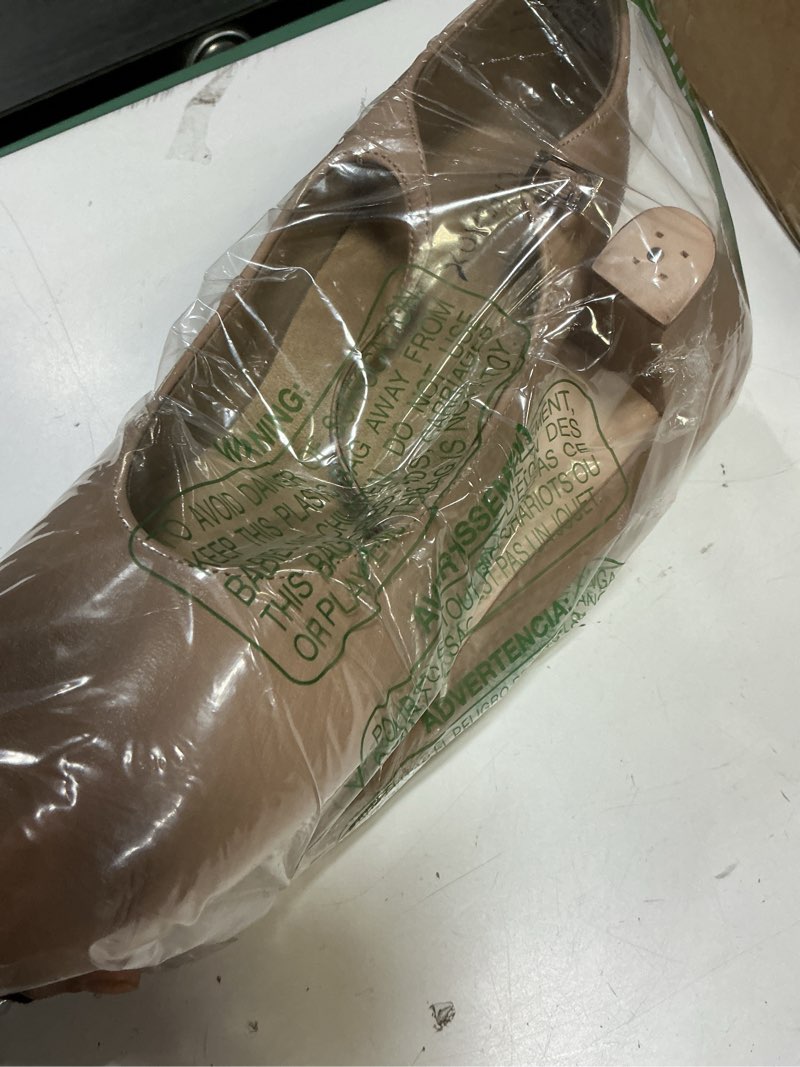 Condition photo showing Good Condition for capezio womens jr. footlight character dance shoes, caramel, 12m us