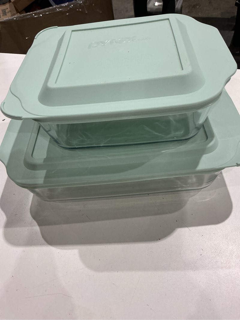 Condition photo showing Good Condition for incomplete pyrex® deep 6-piece glass baking dish set with green sage lids