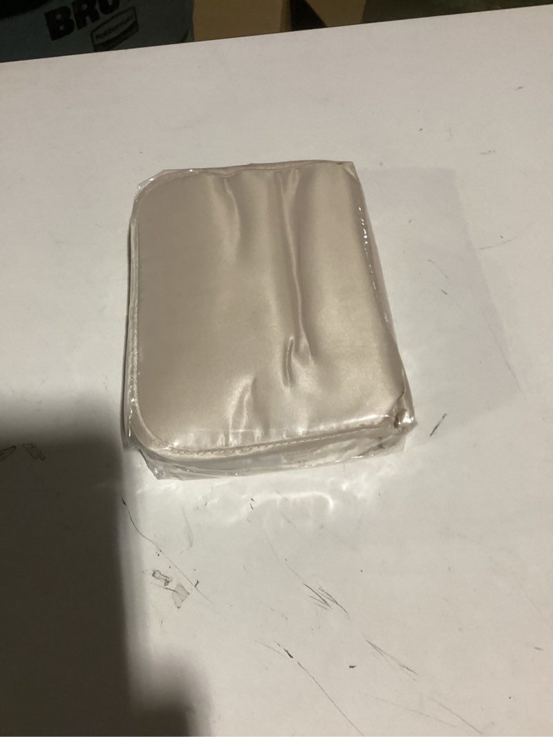 Condition photo showing New/Like New for Veken 8 Set Packing Cubes, Christmas Gifts for Women Mom Girl Her Birthday, Cruise Ship Travel Essentials Accessories for Beach Vacation, Suitcase Organizer Bags for Luggage with Hanging Toiletry Bag Dutch Cream 8 Set (For Carry-On/Medium)