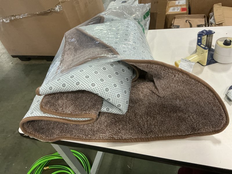 Condition photo showing Good Condition for ( similarly)Ophanie Brown Rugs for Bedroom Living Room, Fluffy Fuzzy Furry Carpet, Plush Soft Shaggy Bedside Indoor Floor 4x6 Area Rug for Kids Girls Boys Baby Teen Dorm Nursery Home Decor Aesthetic 4' x 6' (Rectangular) Brown