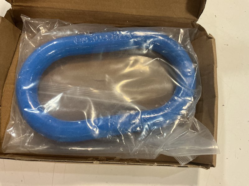 Condition photo showing New/Like New for lyplus oblong master link, grade 80 steel heavy duty chain lifting ring, for lifting and rigging applications – blue (9400lbs-1pack)