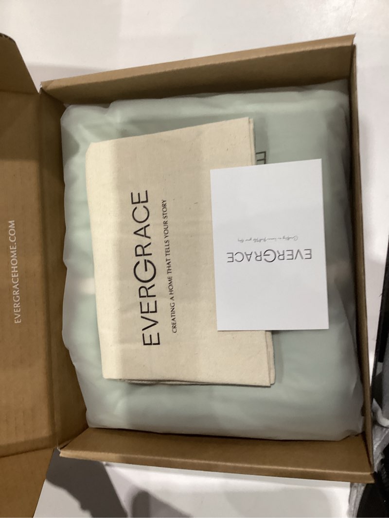 Condition photo showing New/Like New for EVERGRACEHOME Tencel Lyocell Cooling Duvet Cover Set Queen Size 3 Piece, 100% Natural Eucalyptus Lyocell Fiber from Austria, Luxury Silky Soft Comforter Cover with 2 Shams, Sage Tea Green, 92"x88" Sage Tea Green Full/Queen (92" x 88")