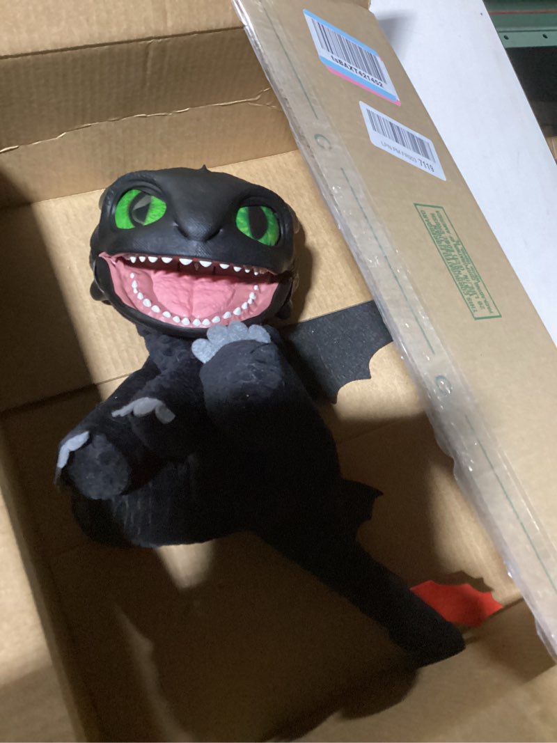 Condition photo showing Good Condition for Wow! Stuff How to Train Your Dragon: Toothless Puppetronic by RealFX - Looks-Feels-Sounds Real, 50+ Action & Sounds, 10" High Plush, Kids Ages 6+