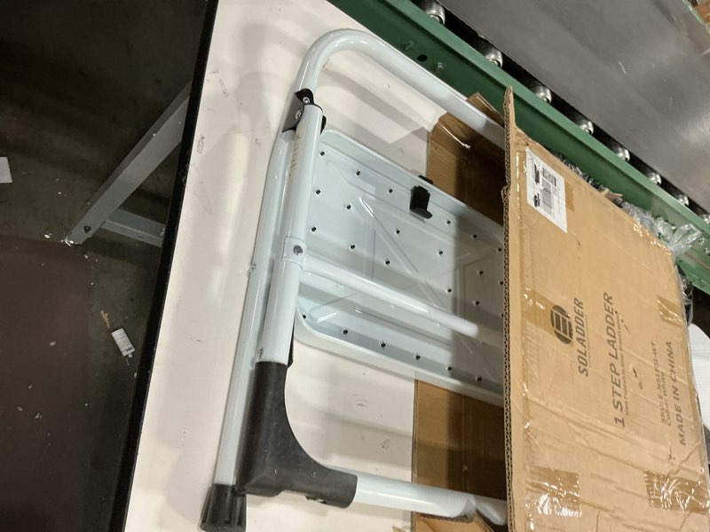 Condition photo showing Good Condition for 1-Step Ladder Folding Step Stool with Anti-Slip Sturdy and Wide Pedal Stepladder Multi-Use for Home and Kitchen Space Saving (White) 1 Step