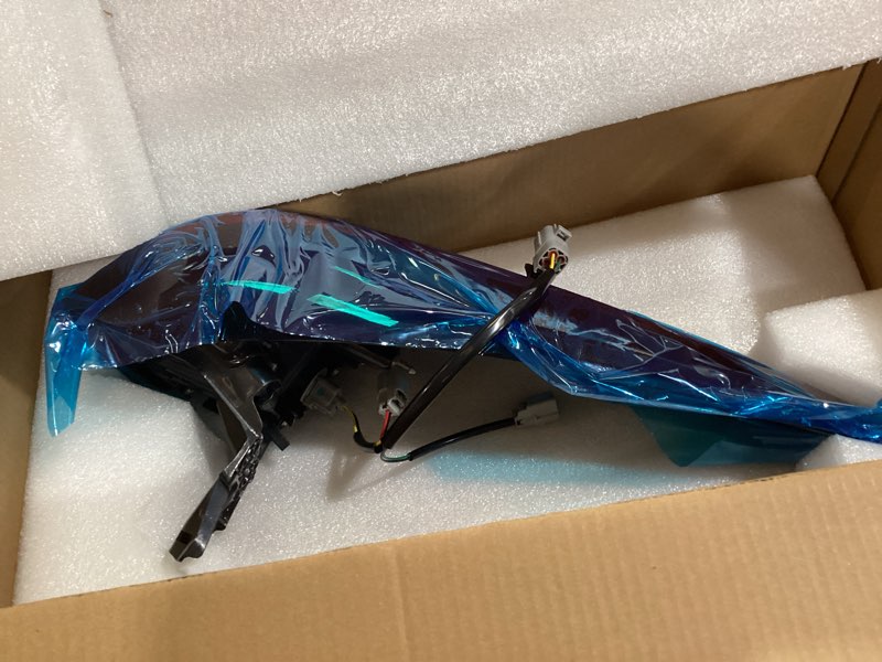 Condition photo showing Good Condition for halogen outer brake tail light rear lamp assembly w/wire harness left driver side compatible with 2020 2021 2022 toyota highlander 815600e230 to2804156 left(driver side)