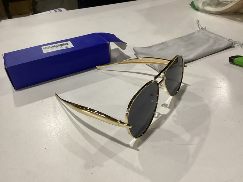 Condition photo showing New/Like New for retro gold aviator sunglasses for women men, 2025 metal oversized 70s aviators sun glasses