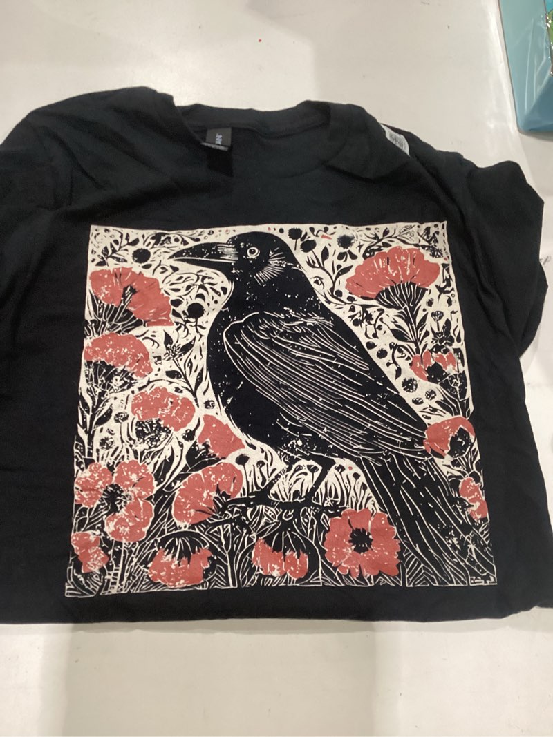 Condition photo showing Good Condition for folk art crow t-shirt small