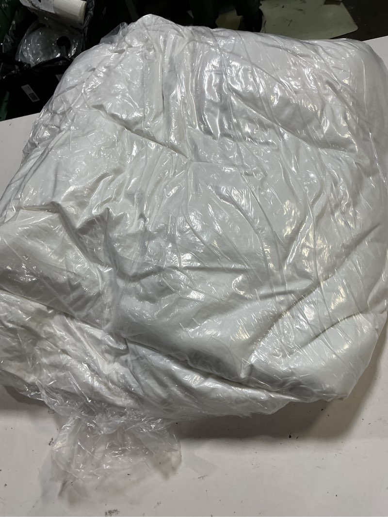 Condition photo showing Good Condition for lightweight premium down alternative comforter, full/queen, white